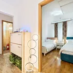 3bd - Free Private Parking - By Open House Appartamento