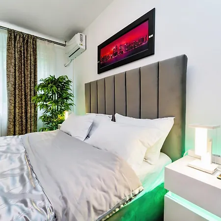 3bd - Free Private Parking - By Open House Appartement
