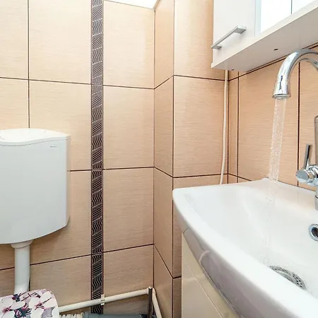3bd - Free Private Parking - By Open House Apartment *