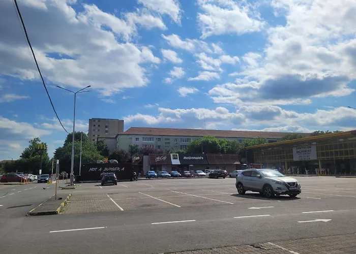 Apartamento 3bd - Free Private Parking - By Open House Timisoara