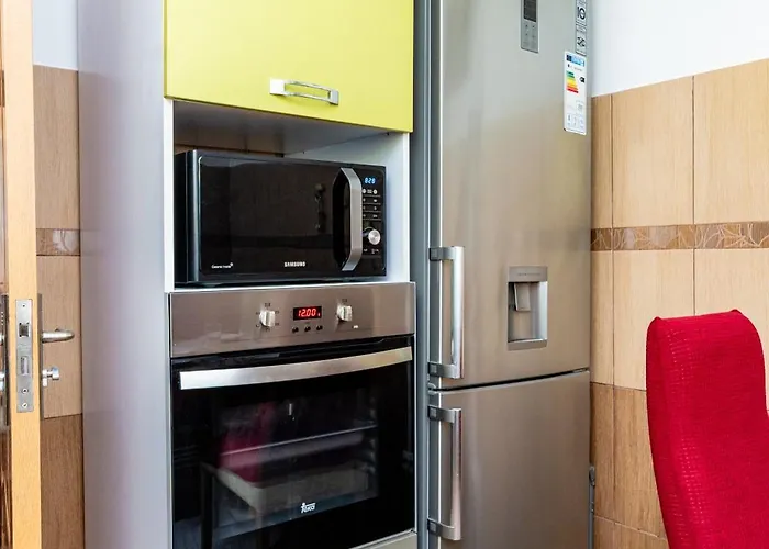 3bd - Free Private Parking - By Open House Apartamento *