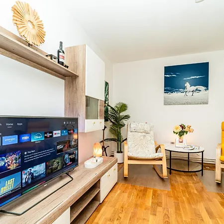 3bd - Free Private Parking - By Open House Apartment *