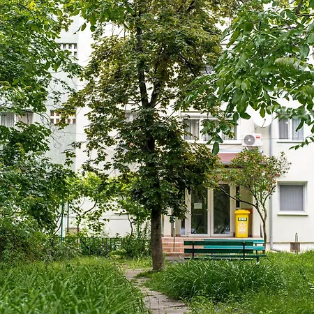 3bd - Free Private Parking - By Open House Apartment