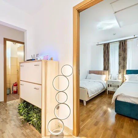 3bd - Free Private Parking - By Open House Daire