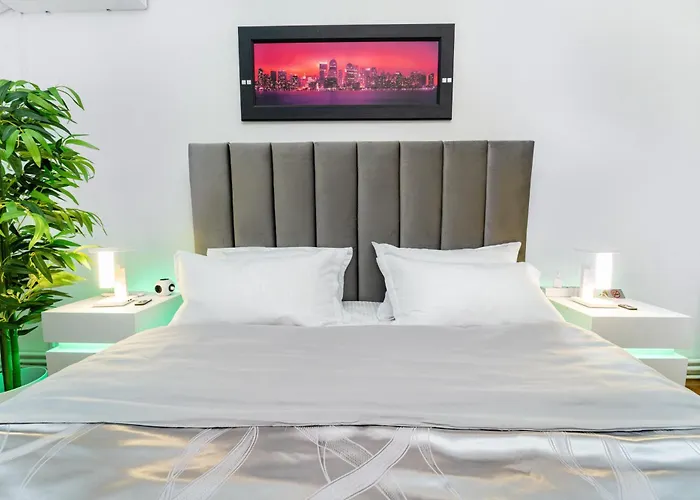 3bd - Free Private Parking - By Open House