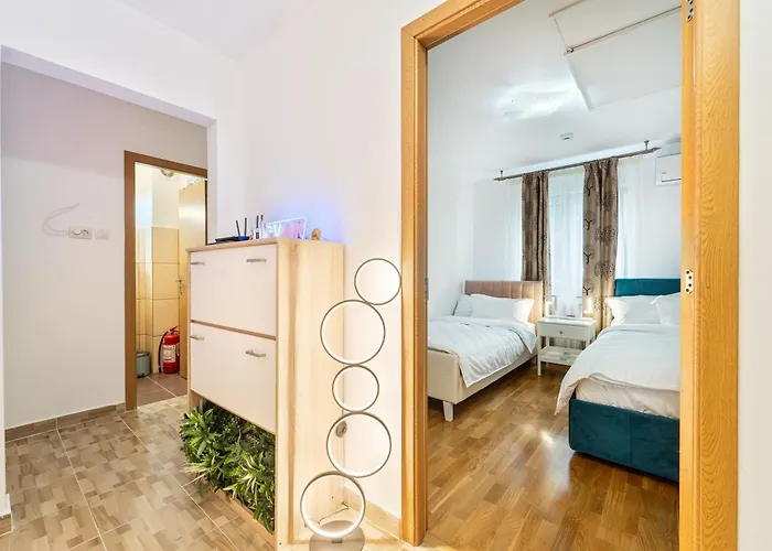 3bd - Free Private Parking - By Open House Apartment